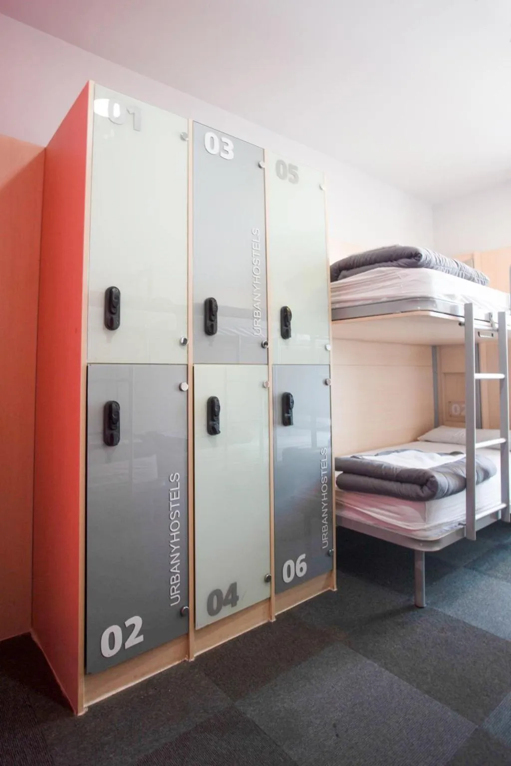 Bed in dormitory FEMALE ROOM Room, Barcelona Urbany Hostel, Barcelona