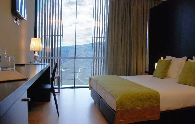 Room, Quinta De Casaldronho Wine Hotel, Porto