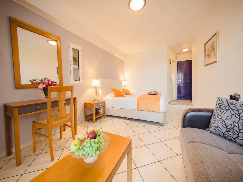 TRIPLE STANDARD Room, Faedra Beach, Crete