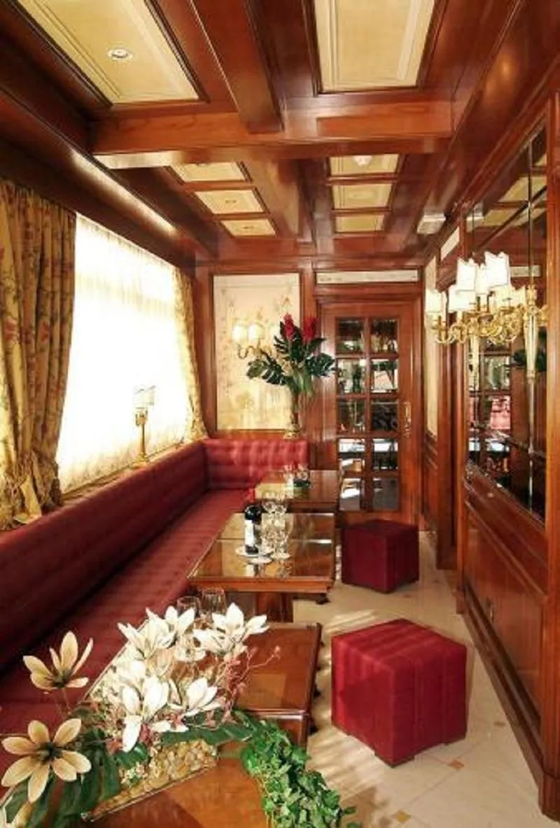 Bar, Champagne Palace, Rome