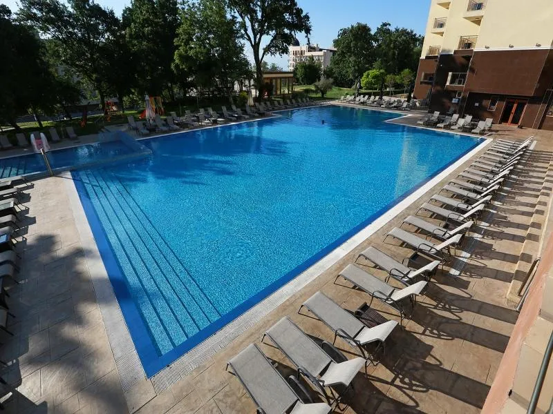 Pool, Golden Line, Varna