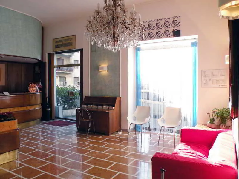 Lobby, Virgilio, Milan
