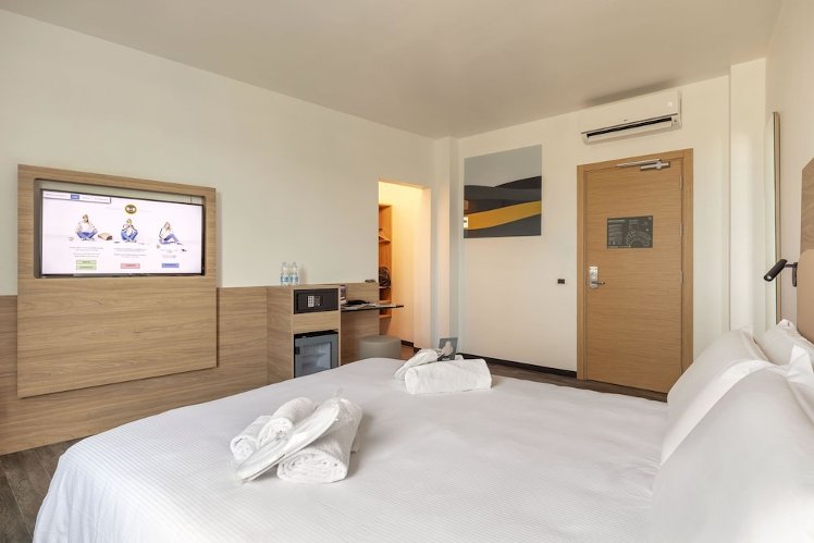 B B Hotel Pomezia Roma, Rome