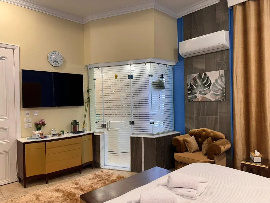 Room, Ga Plus, Cairo