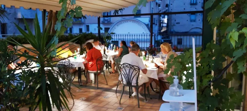 Restaurant, Hotel Santa Lucia, Naples