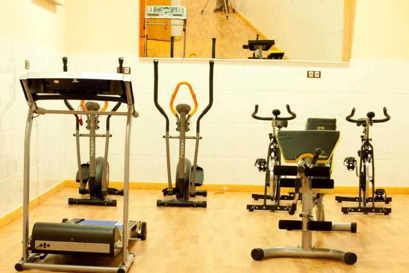 Sports and Entertainment, La Familia Gallo Rojo, Costa Blanca