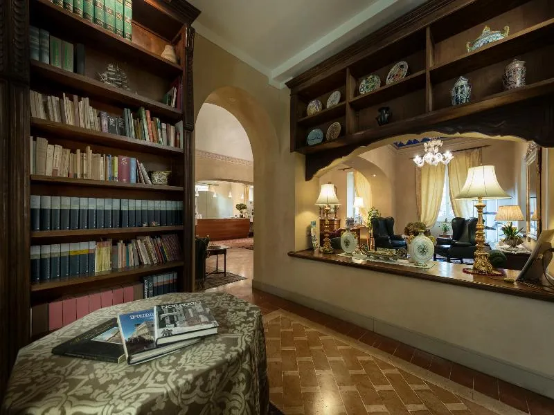 Lobby, Posta Donini, Perugia