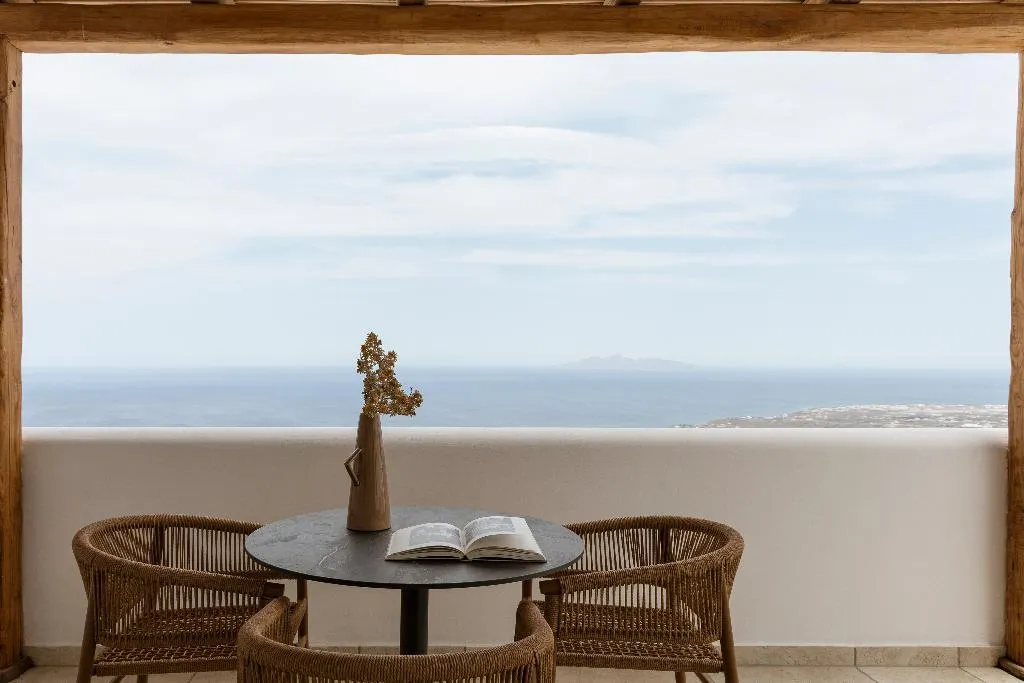 SUITE HONEYMOON Room, NERO Boutique Hotel, Santorini
