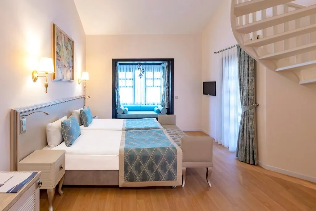 FAMILY ROOM WITH JACUZZI Room, Starlight Resort Hotel, Antalya