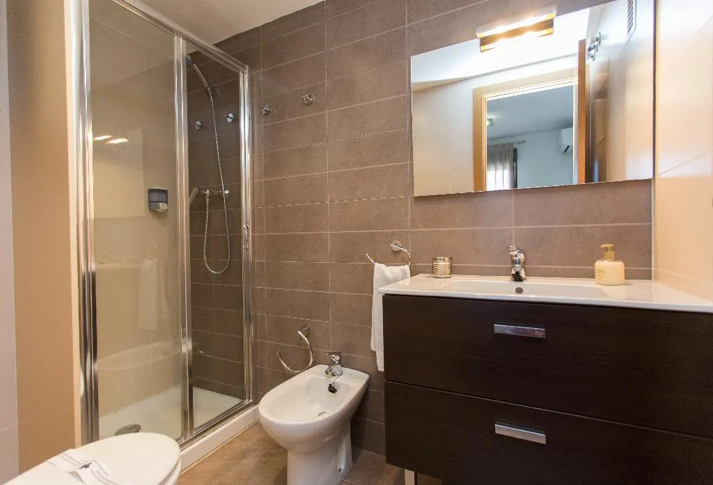 APARTMENT CAPACITY 1 ONE BEDROOM Room, Pio XII Apartments, Valencia