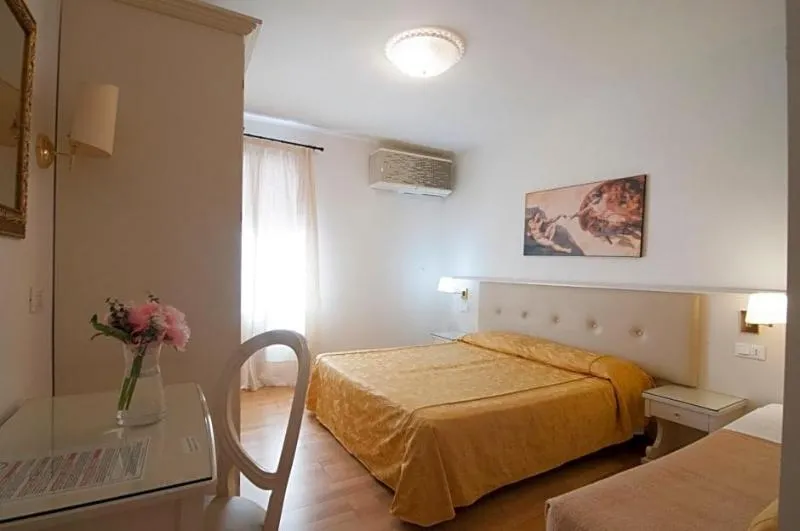 Lobby, Ai Tolentini, Venice