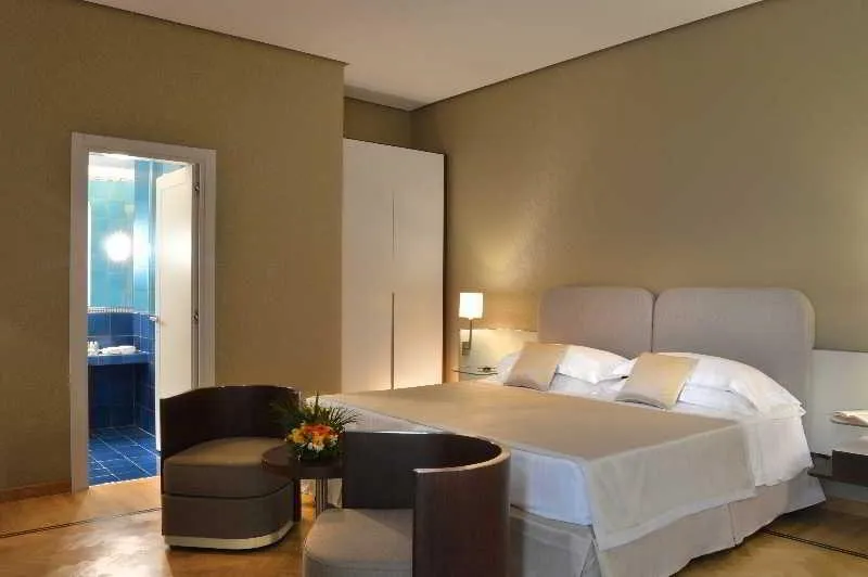 JUNIOR SUITE STANDARD Room, Palazzo Esedra, Naples