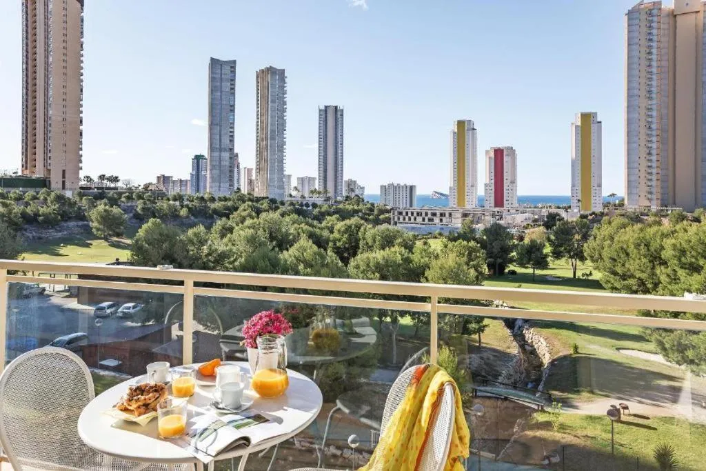 APARTMENT PARTIAL OCEAN VIEW Room, Ona Benidorm, Costa Blanca