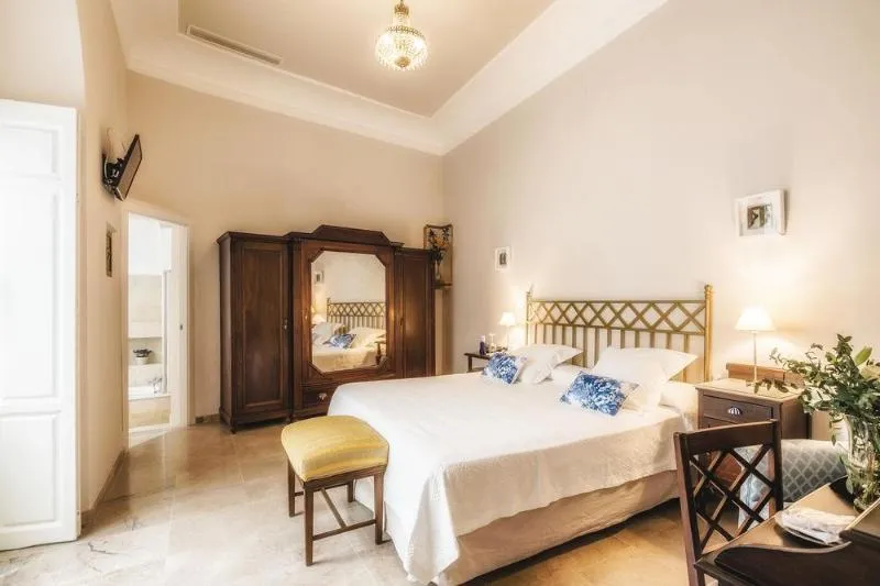 General view, Hotel Casa de Colón, Seville