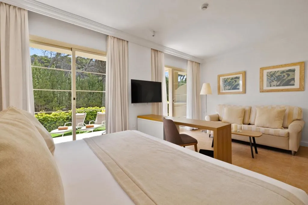 JUNIOR SUITE GARDEN VIEW Room, VIVA Cala Mesquida Suites and Spa Adults Only 16+, Majorca