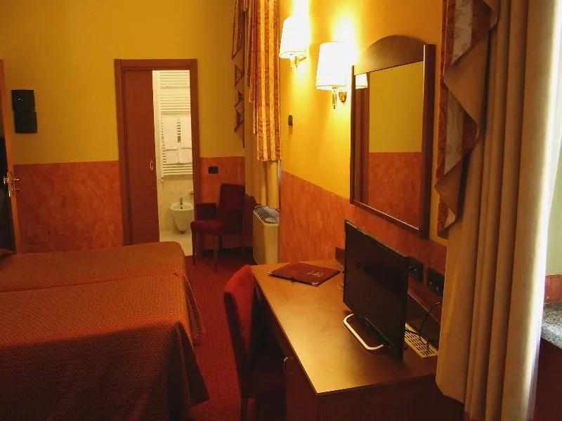 Room, Hotel Majestic - Linate Airport, Milan