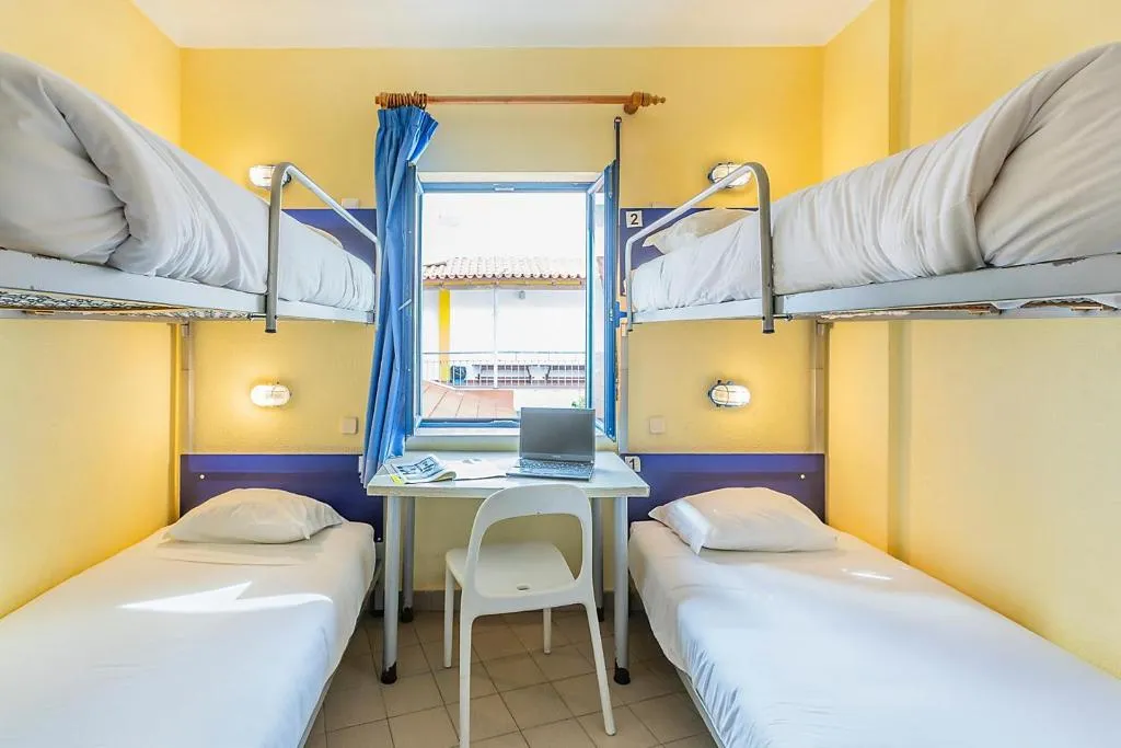 Bed in dormitory MALE ROOM Room, Hi Lagos - Pousada de Juventude, Algarve