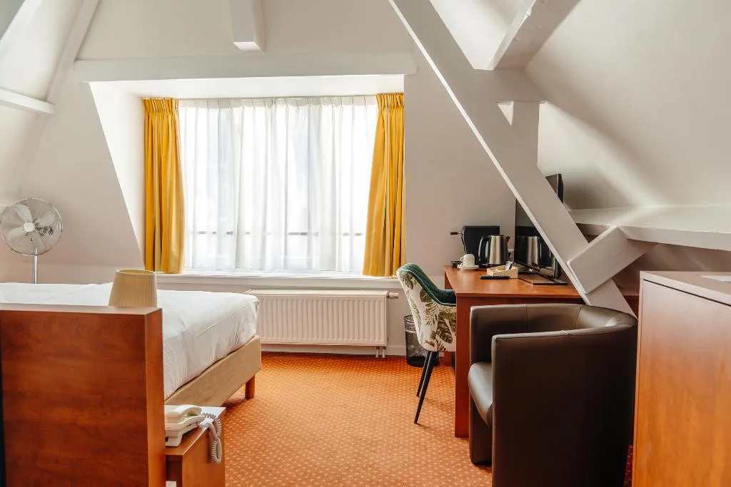 Double or Twin COMFORT Room, Ambassador City Centre Hotel, Amsterdam
