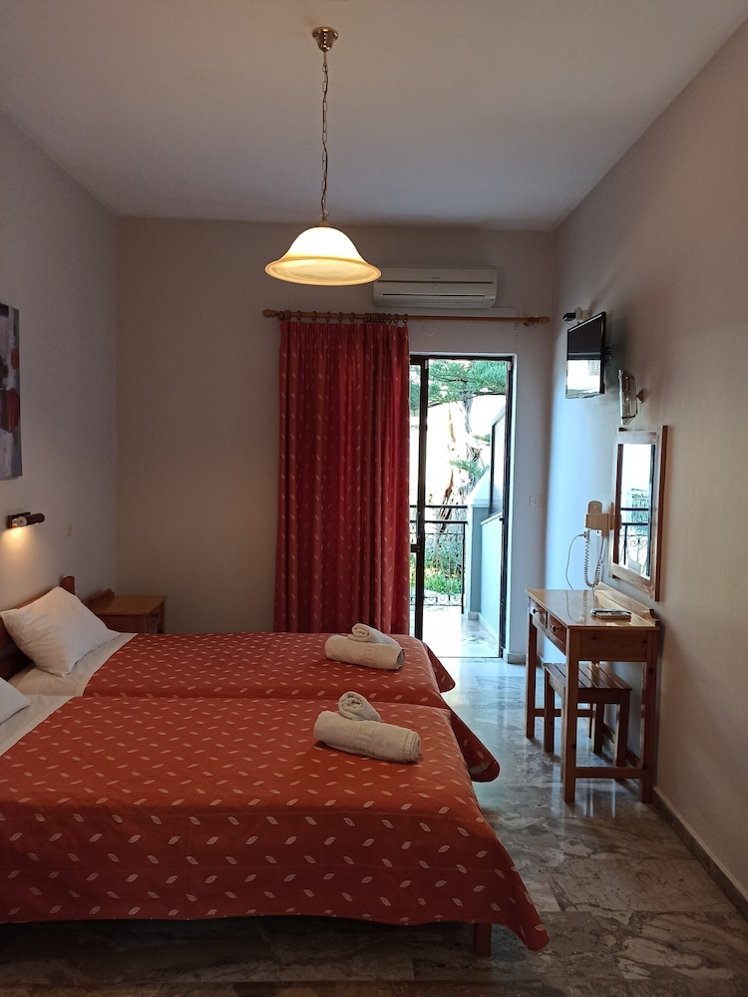Dionisos Apartments, Corfu