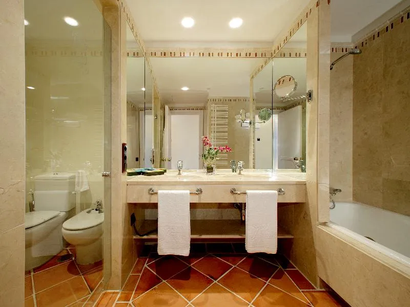 TRIPLE STANDARD Room, Cigarral el Bosque, Madrid