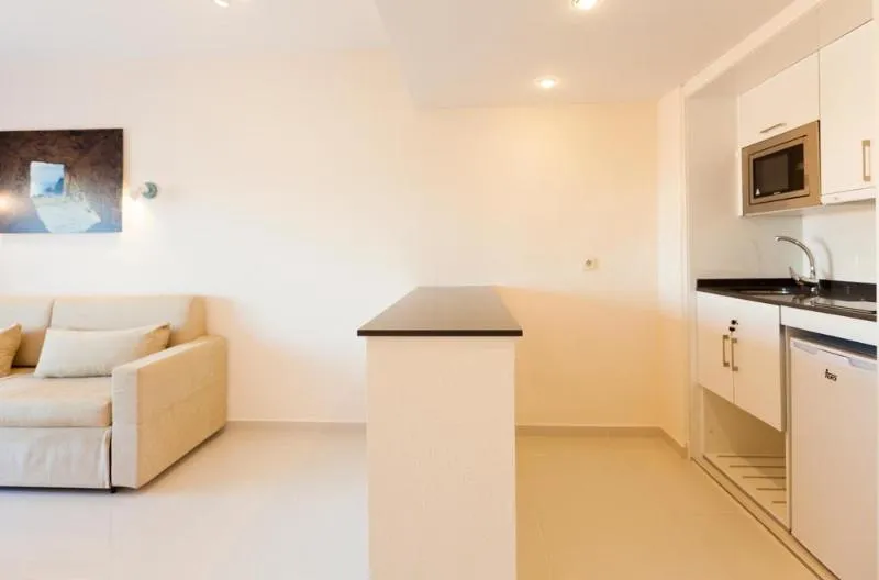 APARTMENT CAPACITY 4 ONE BEDROOM Room, Sirenis Seaview Country Club, Ibiza