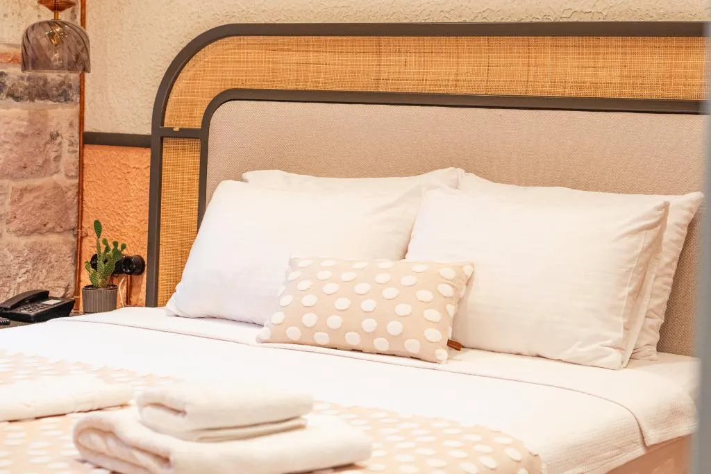Room, Qara Otel, Izmir