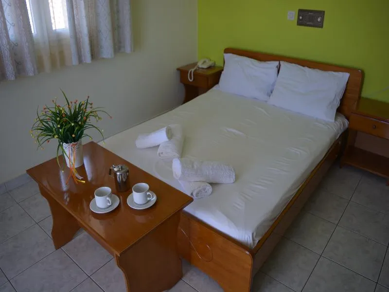 STUDIO CAPACITY 3 Room, Montes Studios & Apartments, Zante