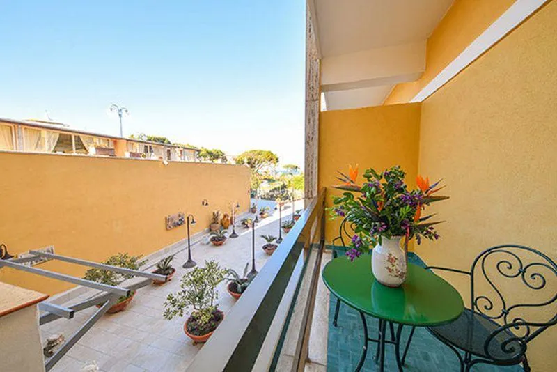 DOUBLE SUPERIOR CITY VIEW Room, Grand Hotel Terme Di Augusto, Naples
