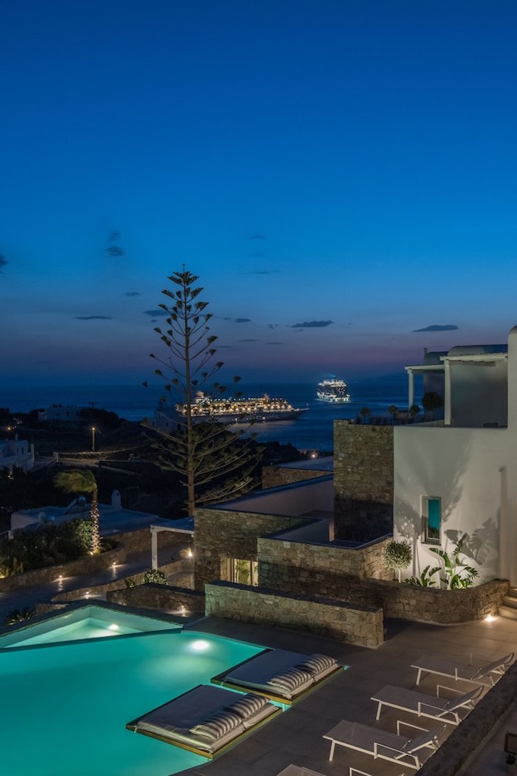 Arocaria, Mykonos