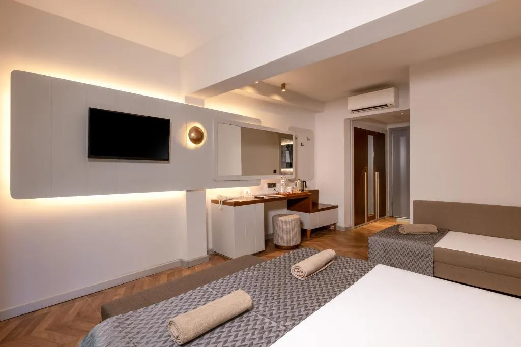 Room, Crystal Flora Pearl Collection, Antalya