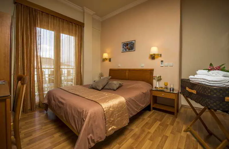 Room, Lakonia, Athens