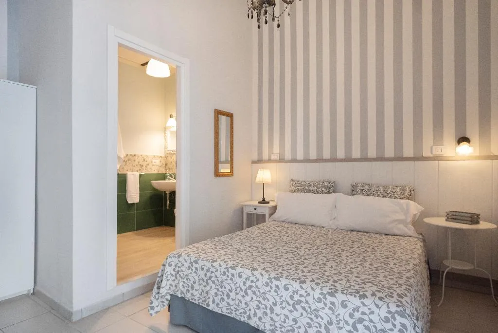 DOUBLE WITH BALCONY Room, B&B Dei Decumani di Napoli, Naples