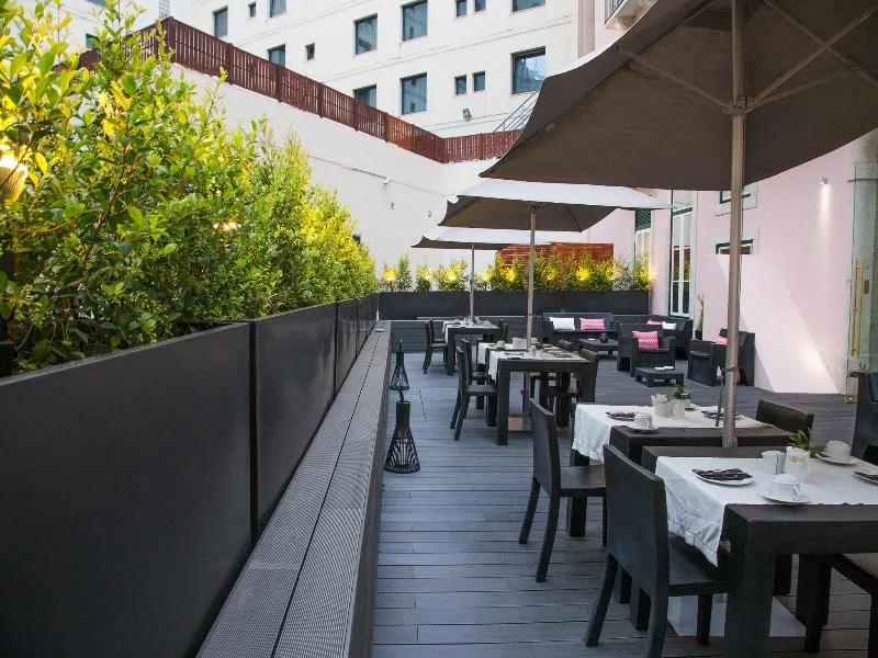 Terrace, Portugal Boutique Hotel, Lisbon