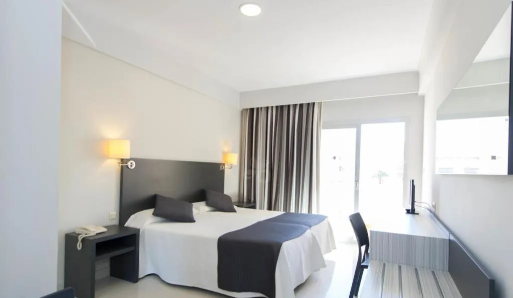 Double or Twin STANDARD Room, Los Robles, Valencia