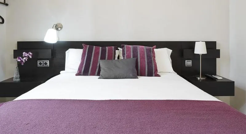 DOUBLE STANDARD Room, Hostal BruStar Gotic, Barcelona