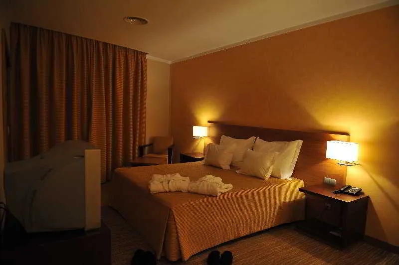 Room, Lusitânia, Porto