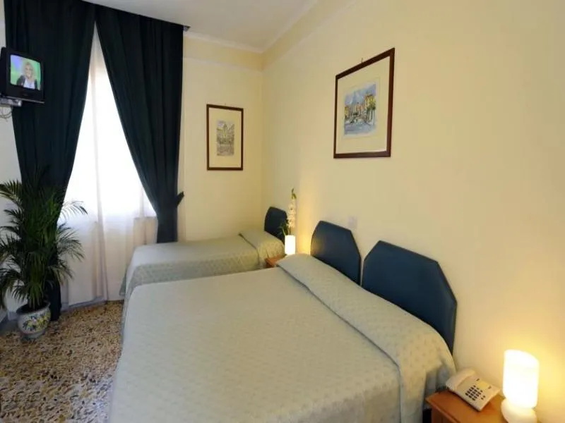Room, Tourist, Naples