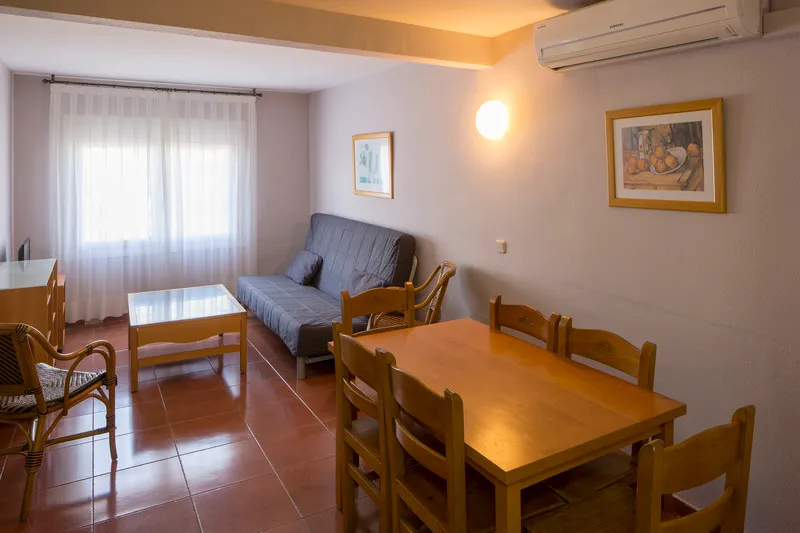 APARTMENT CAPACITY 6 TWO BEDROOMS Room, Apartamentos Vila de Tossa, Costa Brava