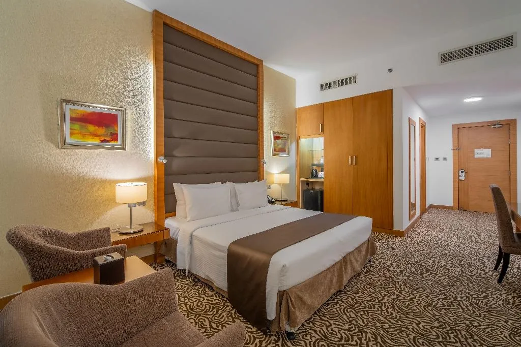 TWIN SUPERIOR LAGOON VIEW Room, Copthorne Hotel Sharjah, Dubai
