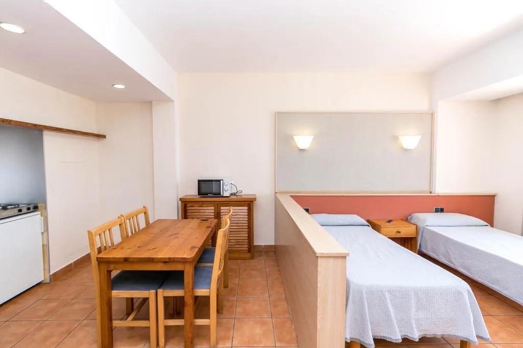 APARTMENT CAPACITY 4 Room, The White Apartments by Ibiza Feeling, Ibiza