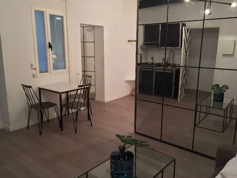 Room, 5 Barcelona Apartments, Barcelona