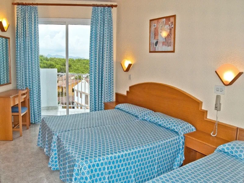 Room, BQ Delfin Azul, Majorca