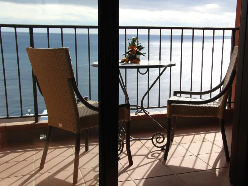 Double or Twin DELUXE SEA VIEW Room, Hotel Capo dei Greci, Catania