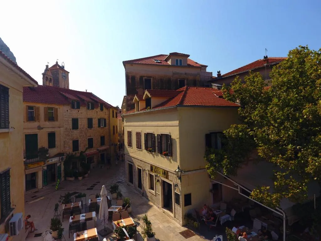 General view, Inn By The River, Split