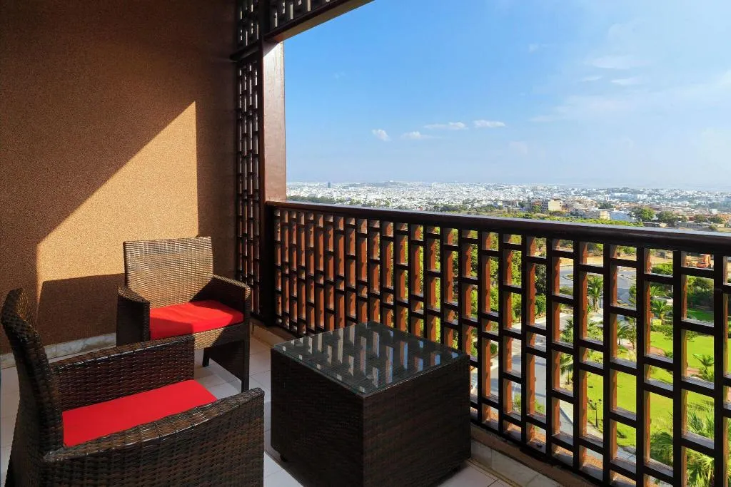 DOUBLE DELUXE KING BED Room, Sheraton Tunis, Tunisia