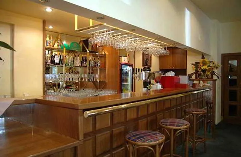 Bar, Abri, Prague