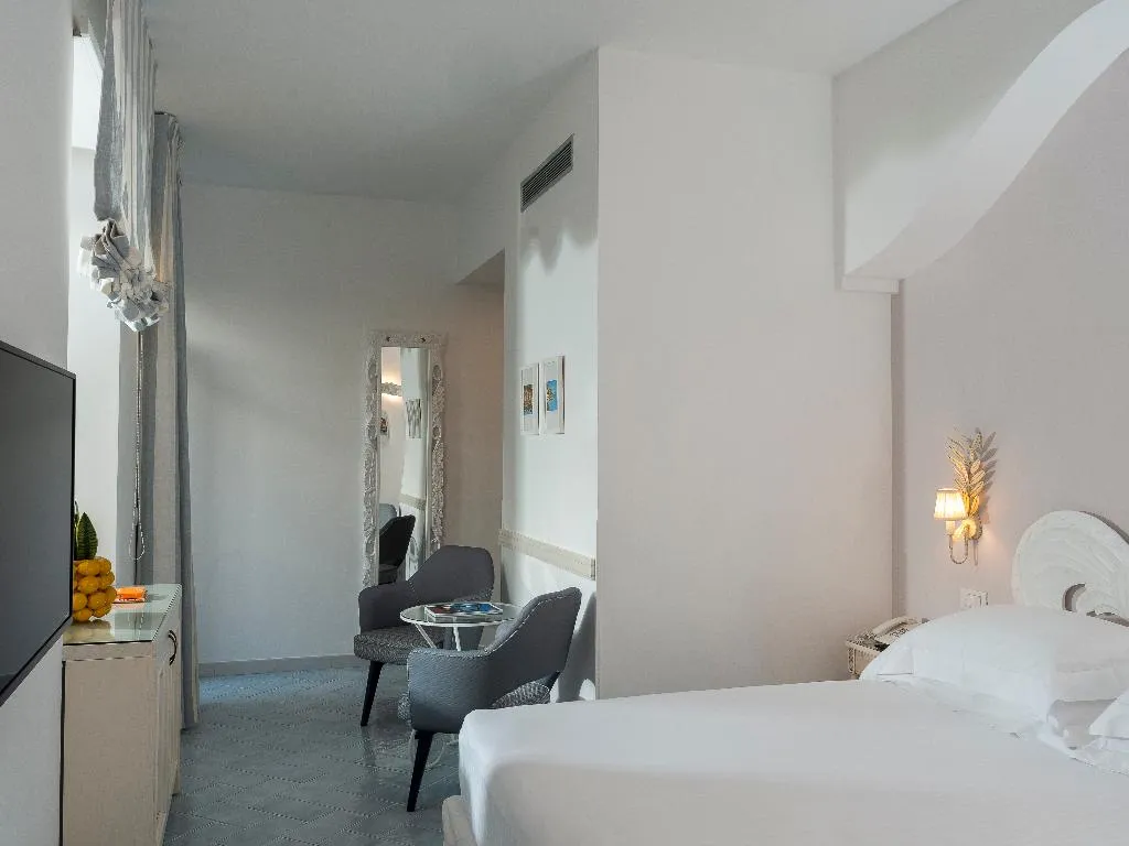 DOUBLE SUPERIOR WITH TERRACE Room, Casa Mariantonia, Naples