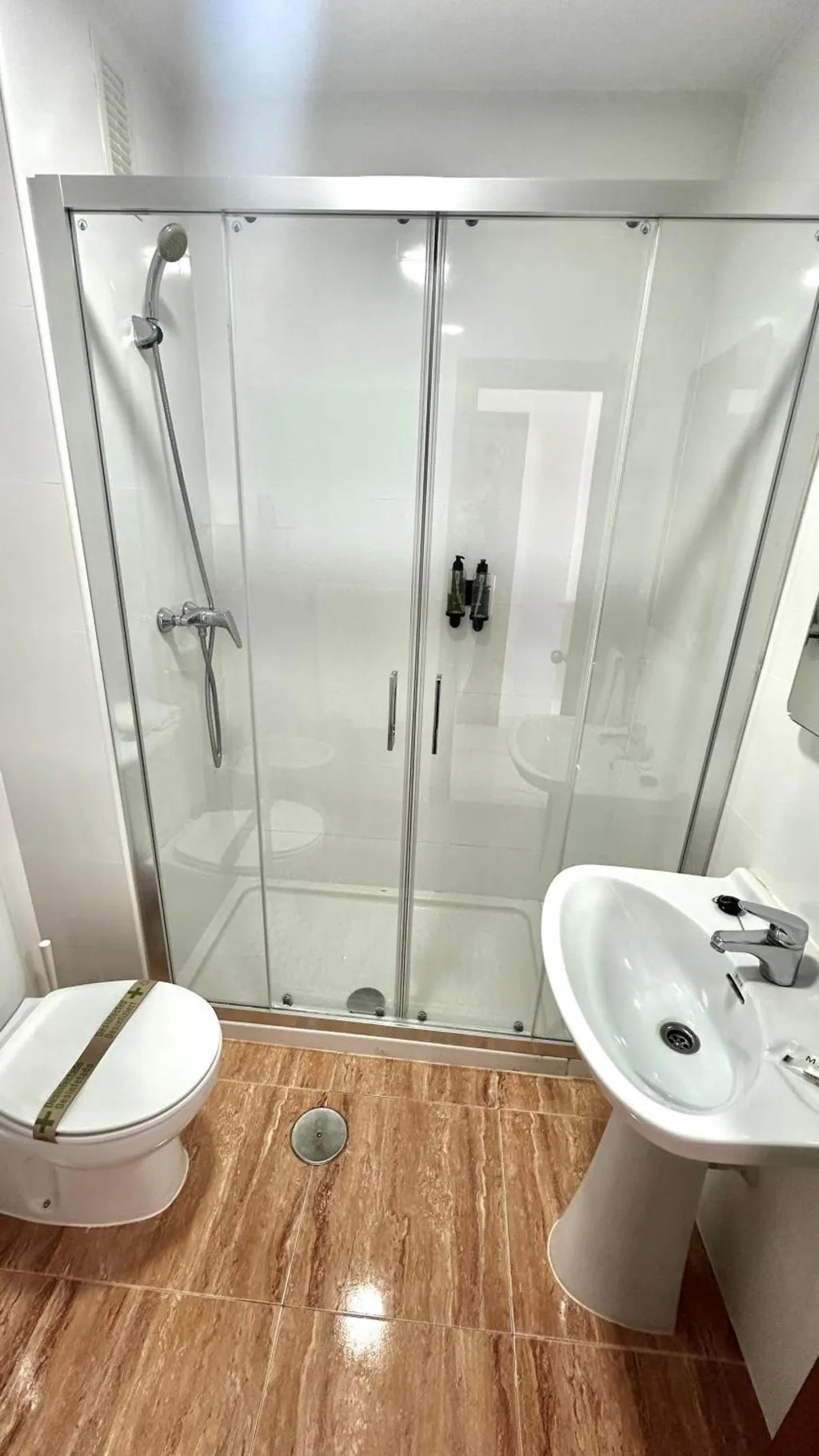 TRIPLE ECONOMY Room, Hostal Sorbas, Andalucia