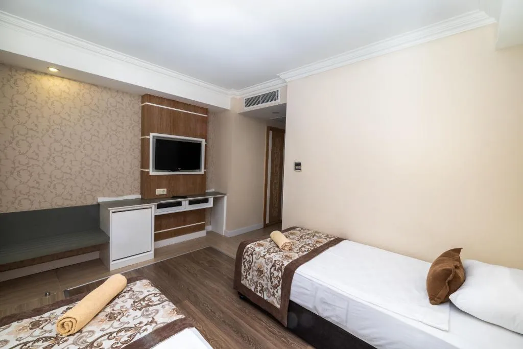 Room, Crystal Sunset Pearl Collection, Antalya