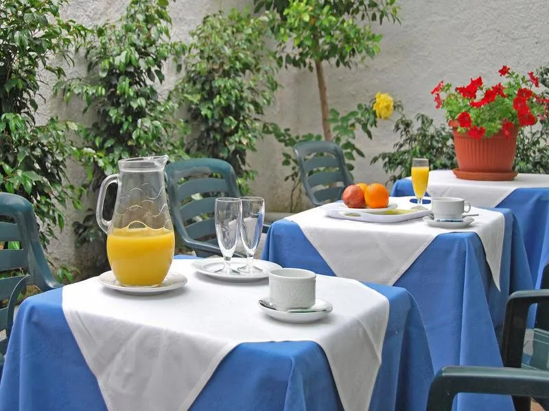 Terrace, Piccadilly, Costa Brava